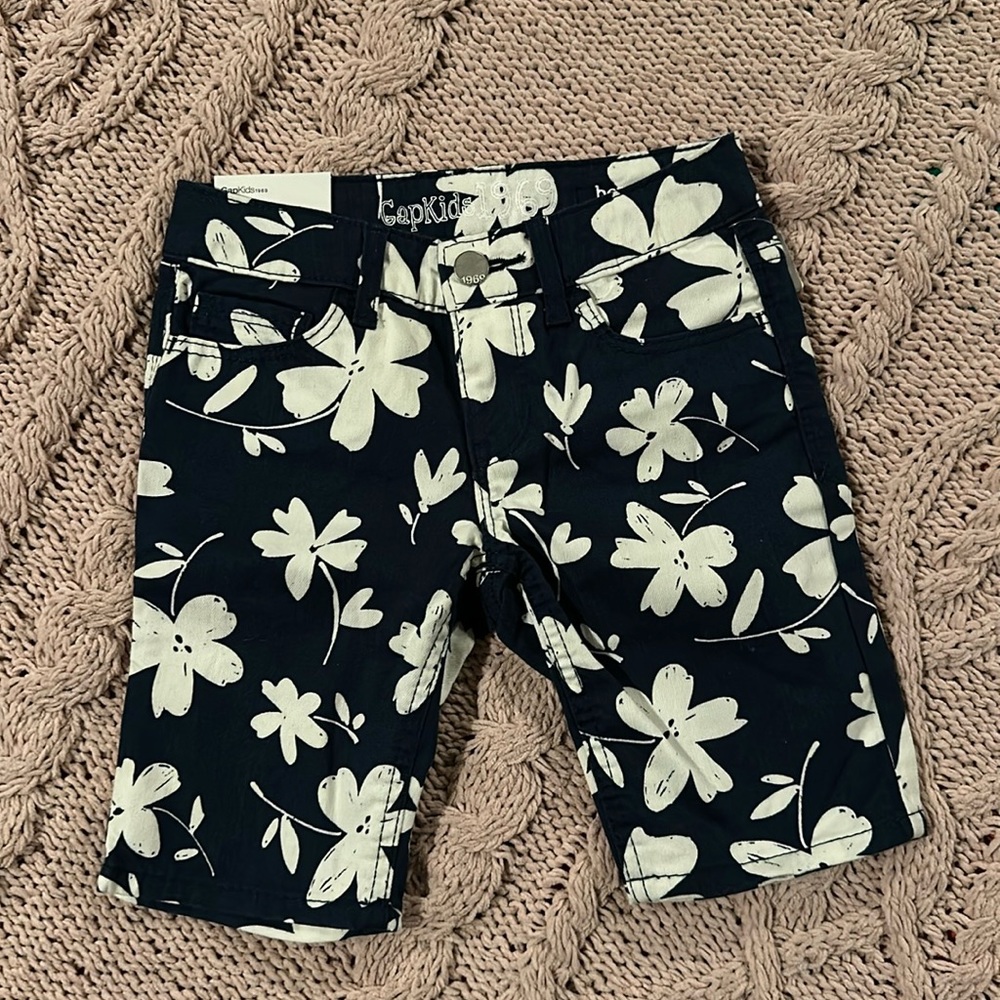 Bermuda shorts navy blue Gap Kids size 6
